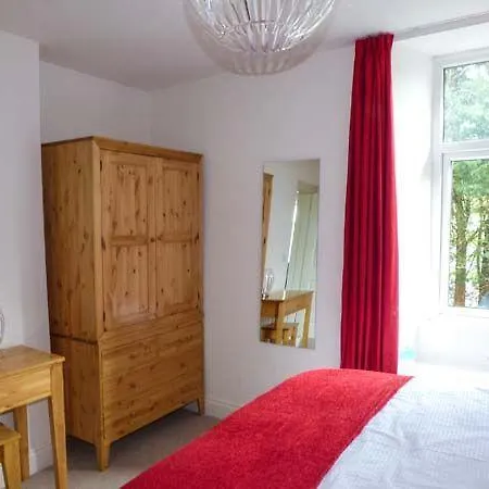 House 3 * Crooklands